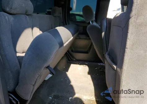 2003 Chevrolet Silverado K1500 из США, поврежденный, VIN 1GCEK19T83E168219